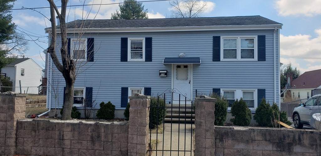 216 Hebron Street - Photo 1