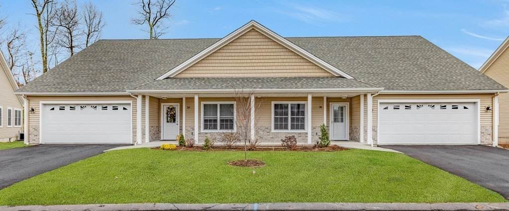 27 Lodge Ln - Photo 1