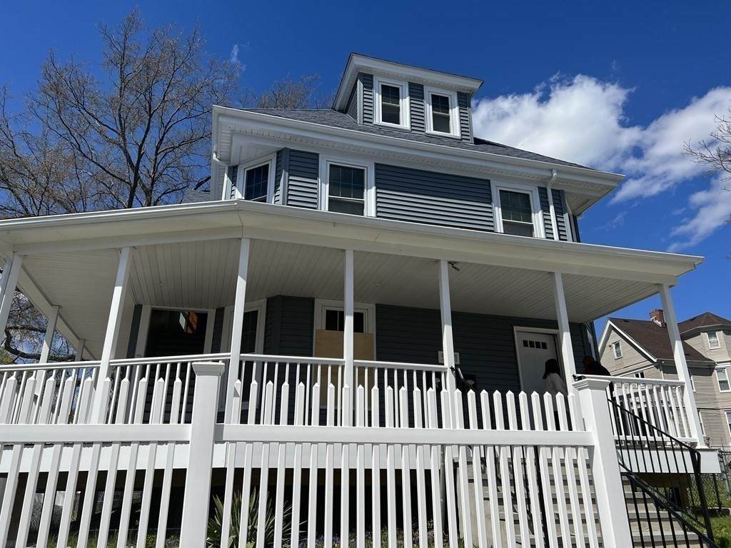 551 Park St - Photo 1