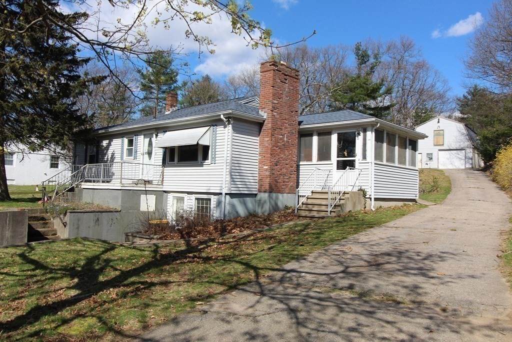 346 Pleasant St - Photo 1