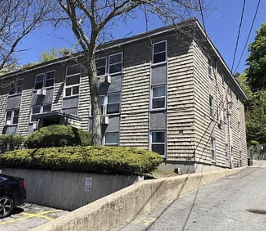 320 Nesmith St - Photo 1