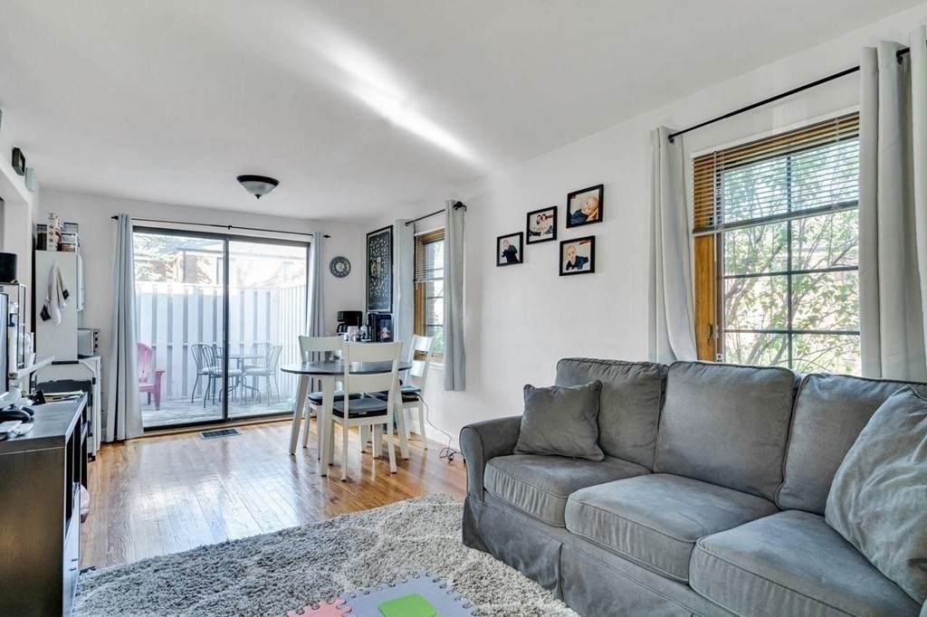 16 Pierce Rd - Photo 1
