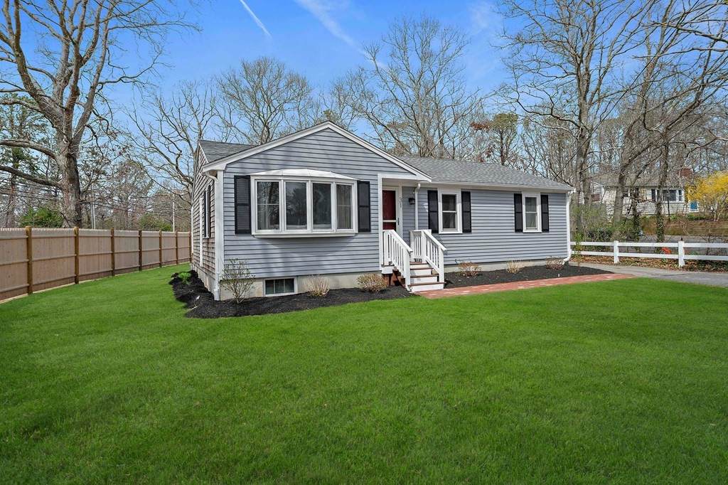 31 Silver Birch Ave. - Photo 1