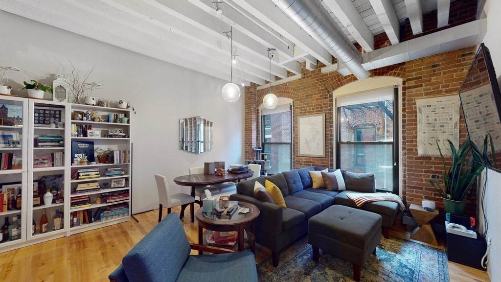 111 Beach St - Photo 1