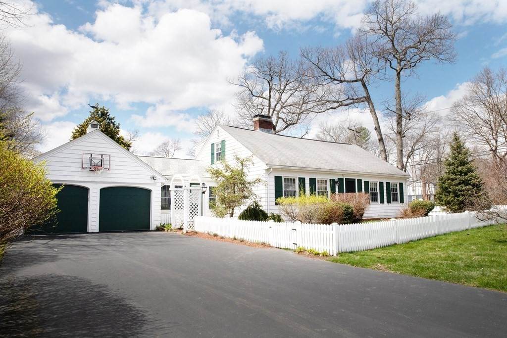 102 Grove St - Photo 1