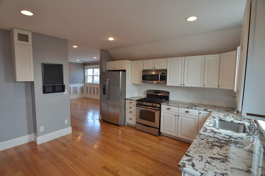 97 Cushing Avenue - Photo 1