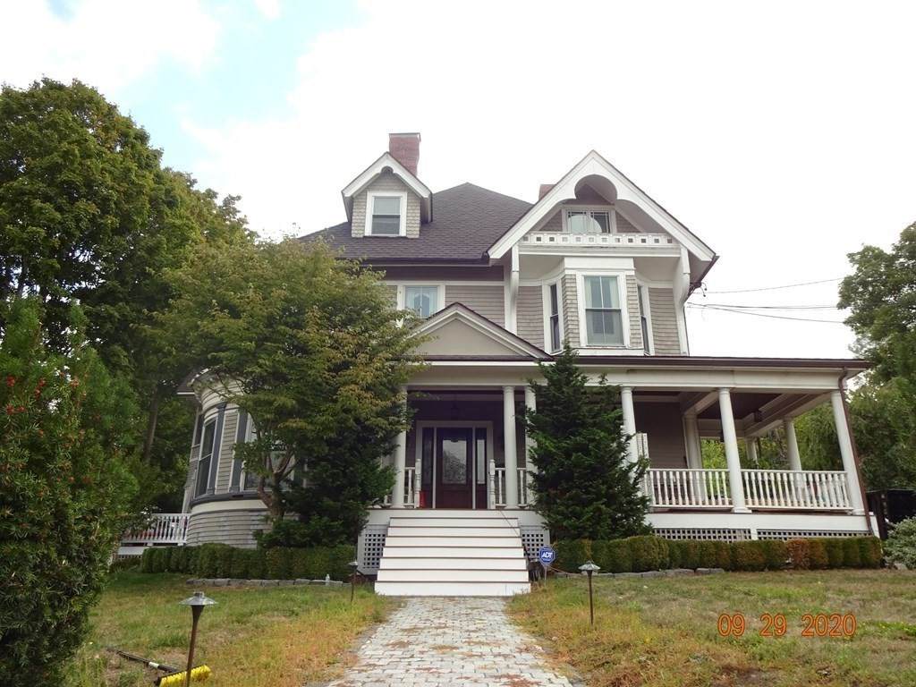 462 Walnut St - Photo 1