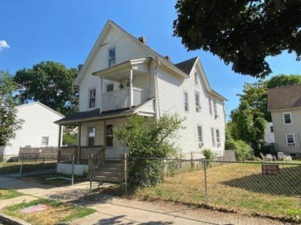 174-176 Massasoit St - Photo 1