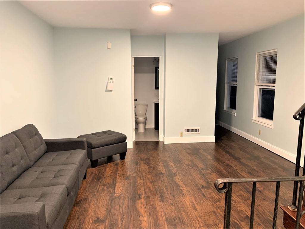 19 Bradbury St - Photo 1