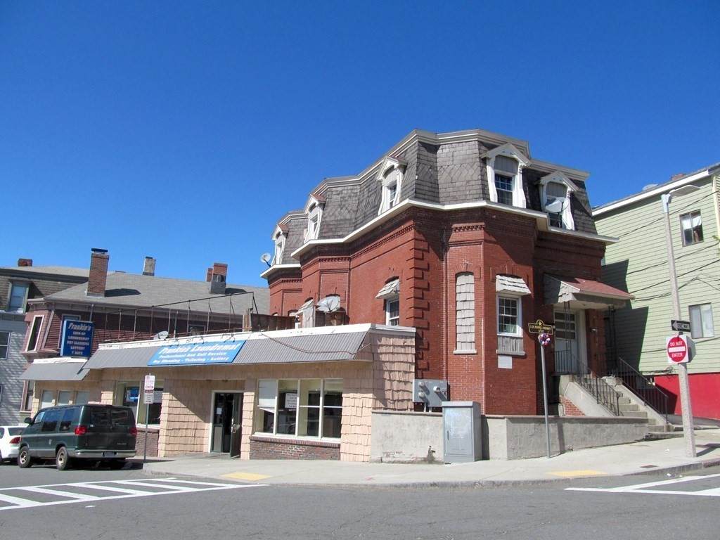 24 White St - Photo 1