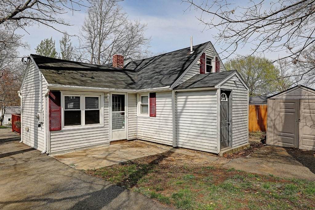 464 Mendon Rd - Photo 1
