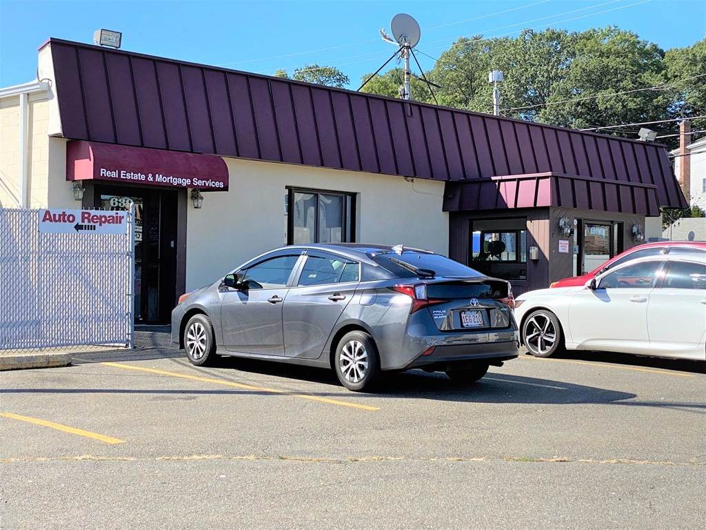 639 Broadway - Photo 1