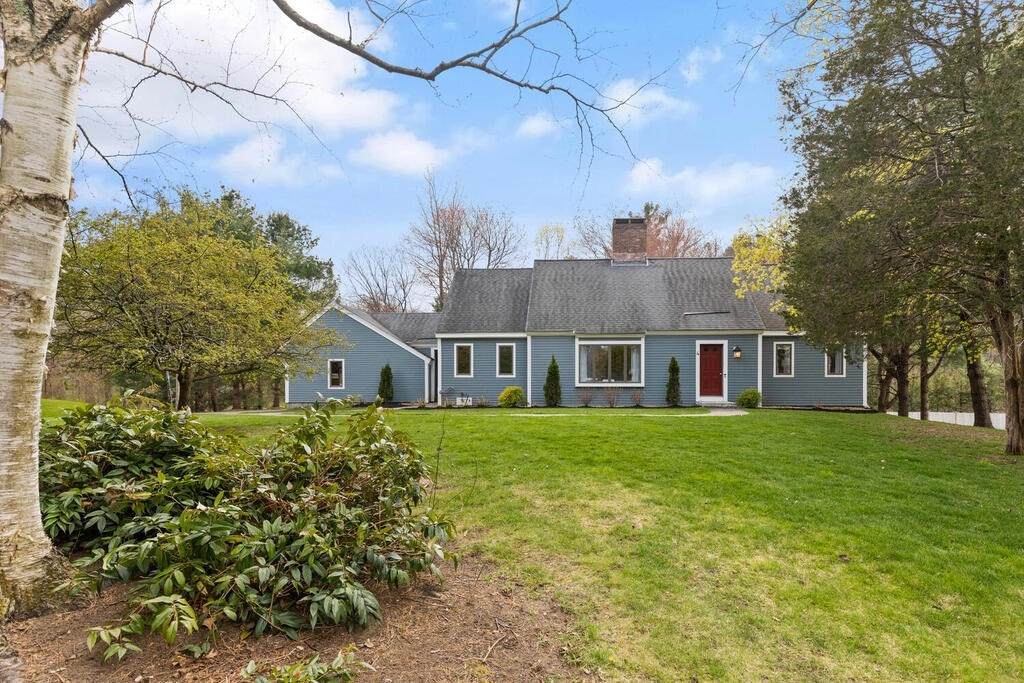4 Perkins Ln - Photo 1
