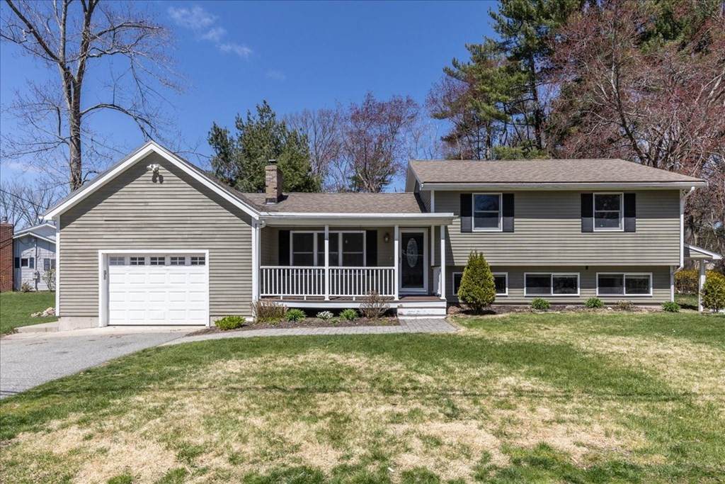 1 Hemlock Ln - Photo 1