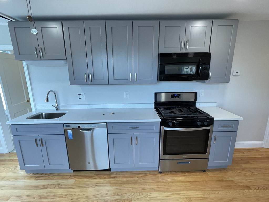 81 Newton Street - Photo 1