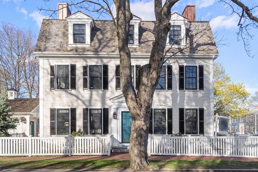 2 Walnut St - Photo 1