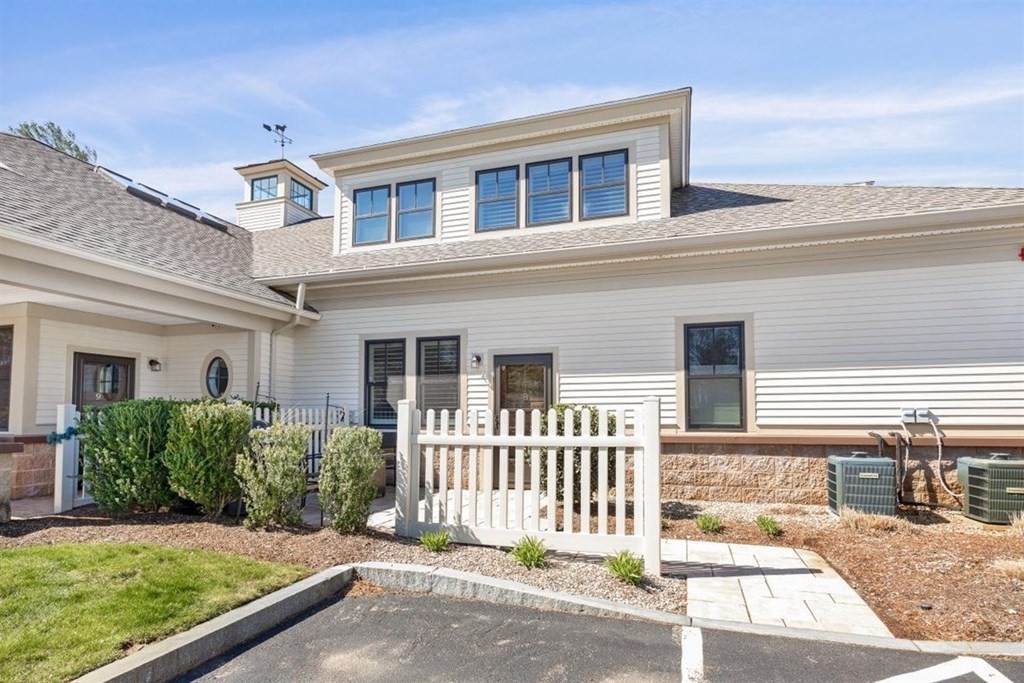 599 Washington Street - Photo 1