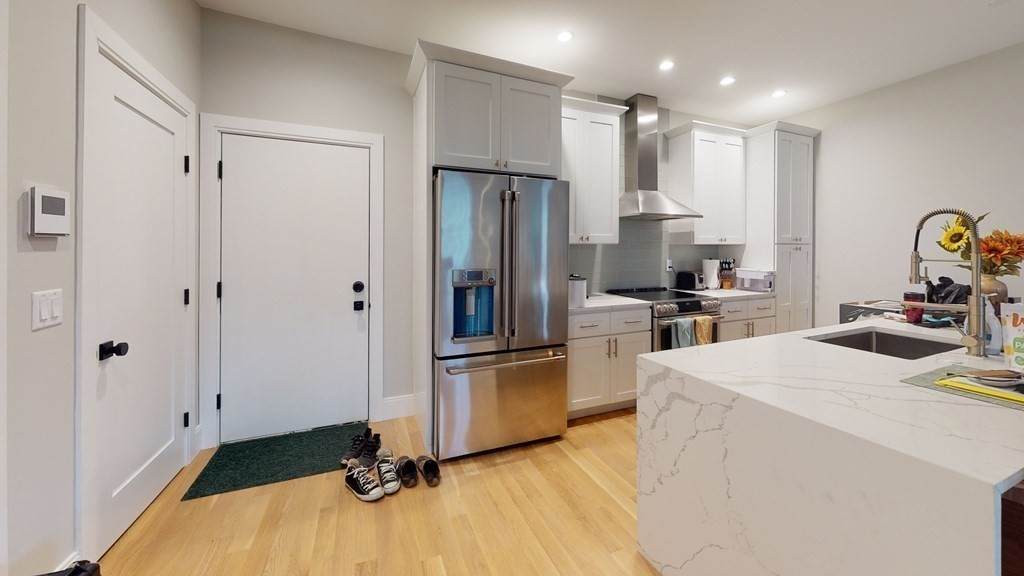 54R River St - Photo 1