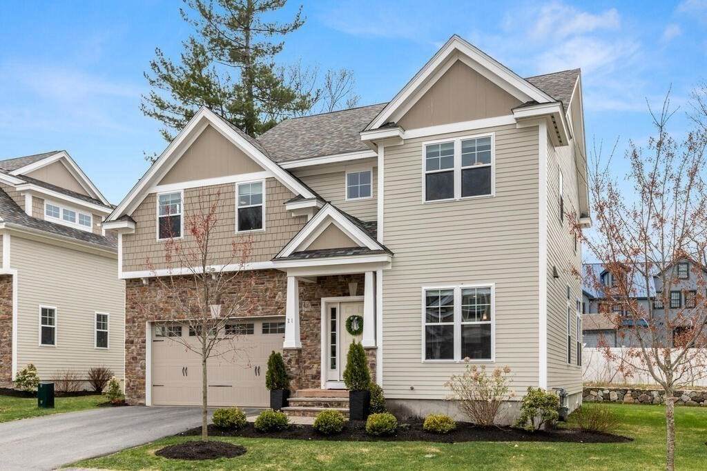 21 Boardwalk Dr - Photo 1