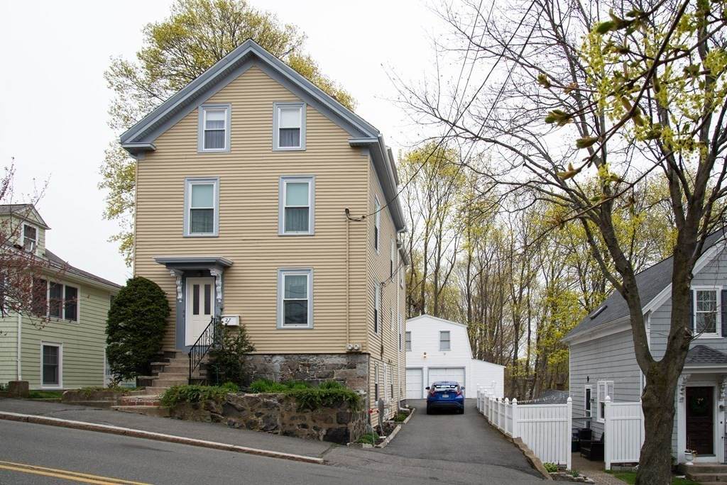 27 Lincoln Ave - Photo 1