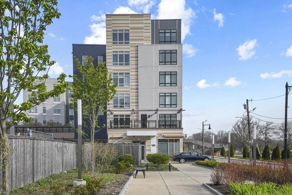 180 Telford St - Photo 1