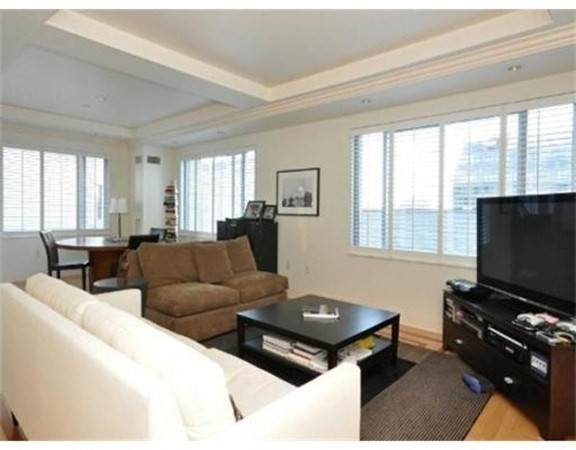 1 Huntington Ave - Photo 1
