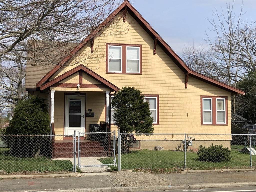 142 Manomet St - Photo 1