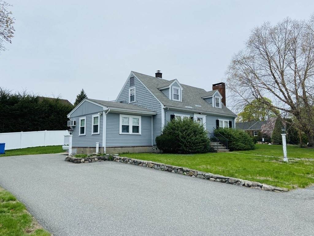 5 Rangeley Road - Photo 1