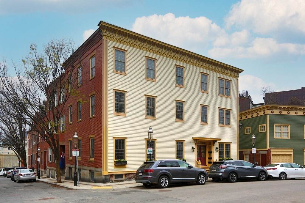 20 Adams St - Photo 1