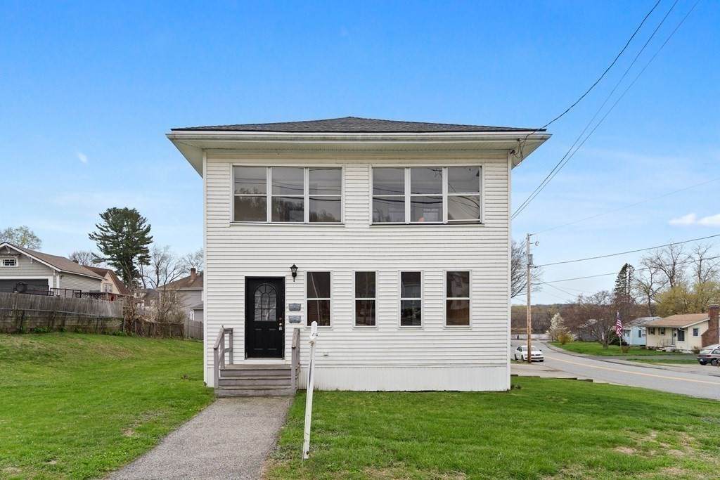 105-107 Groveland St - Photo 1