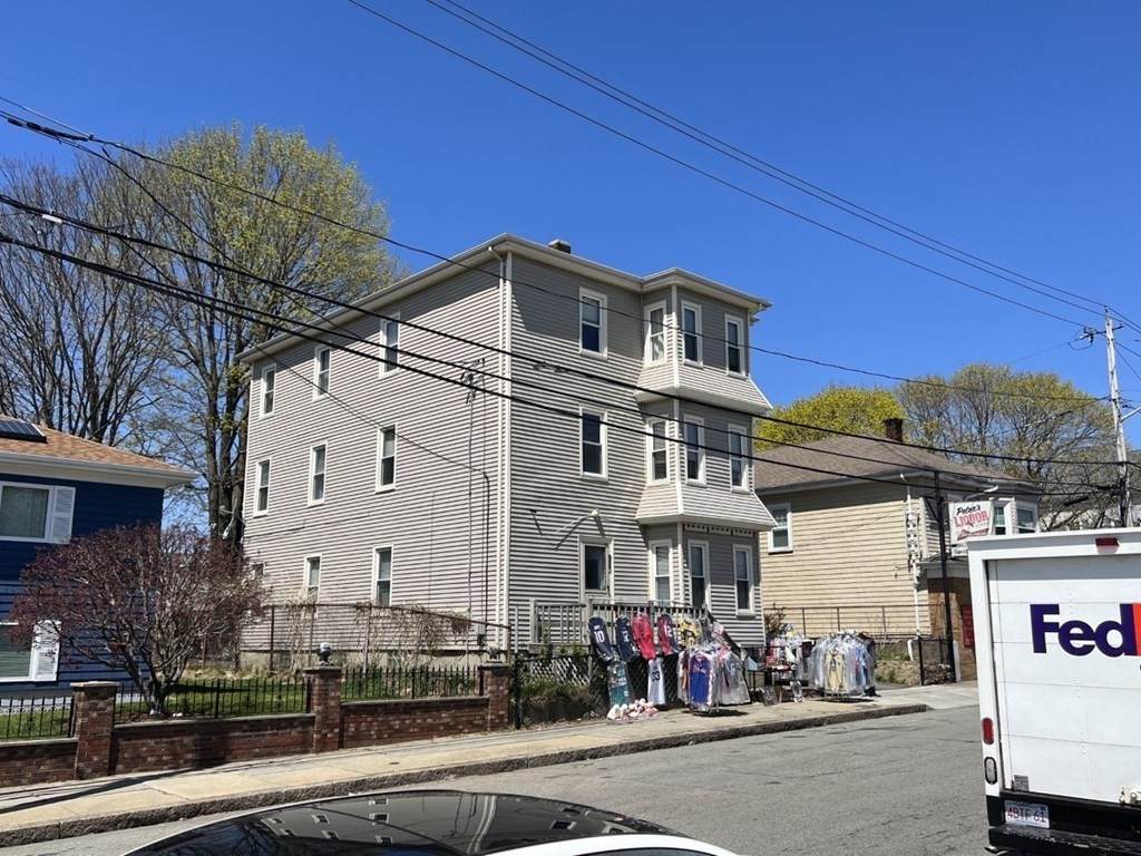 983 Rodman St - Photo 1
