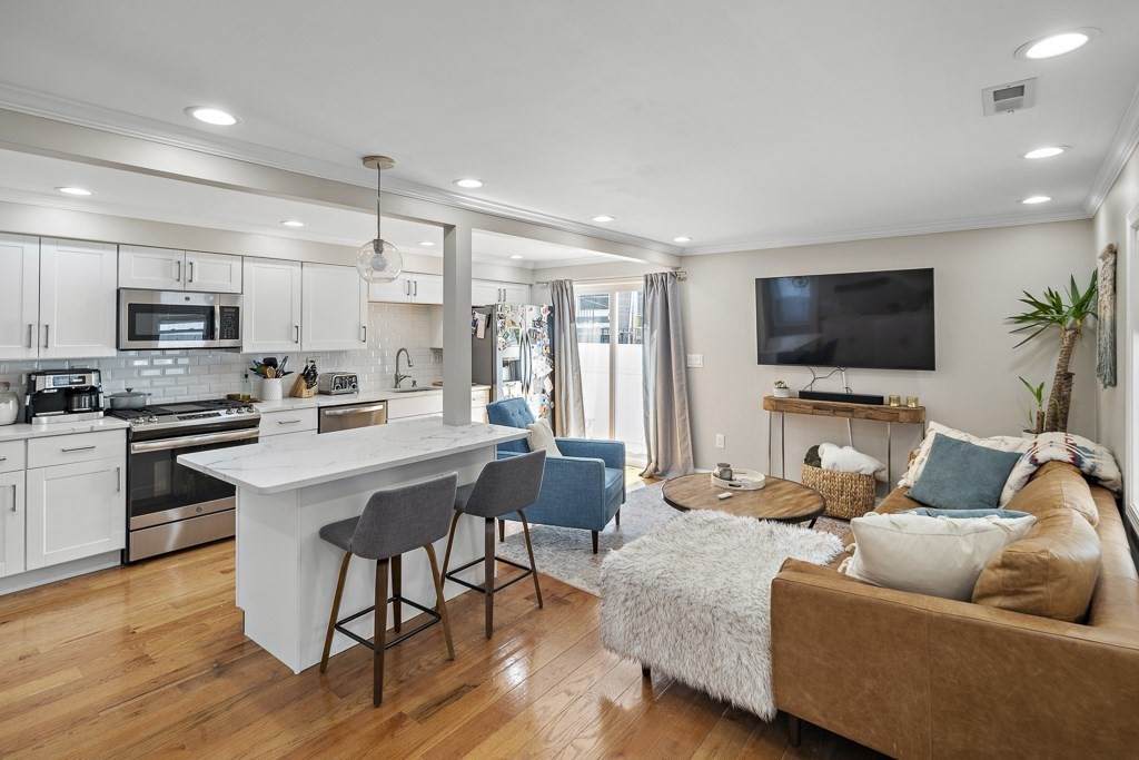 152 Saratoga Street - Photo 1