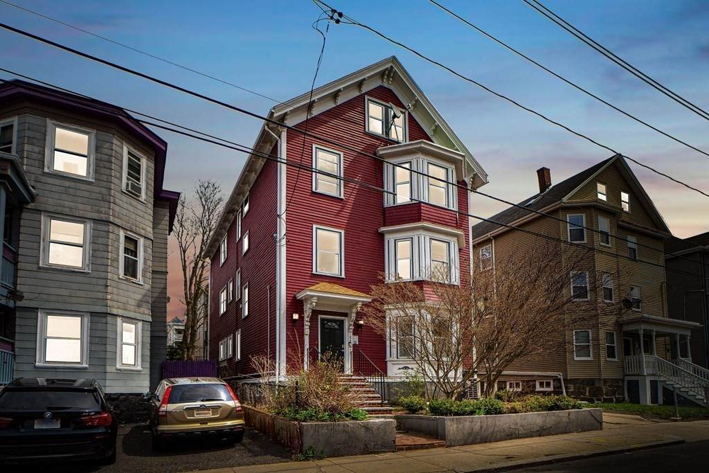 184 Boylston St - Photo 1