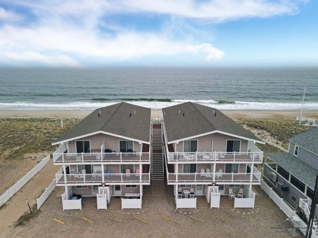 528 N End Blvd - Photo 1
