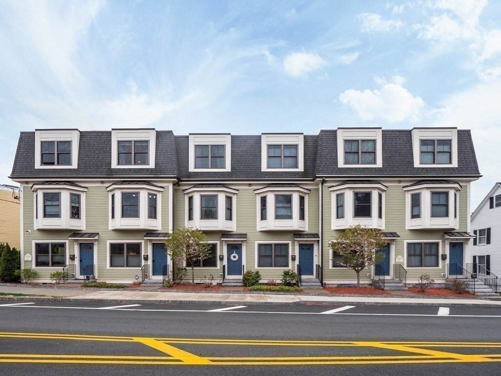 160 Green St - Photo 1