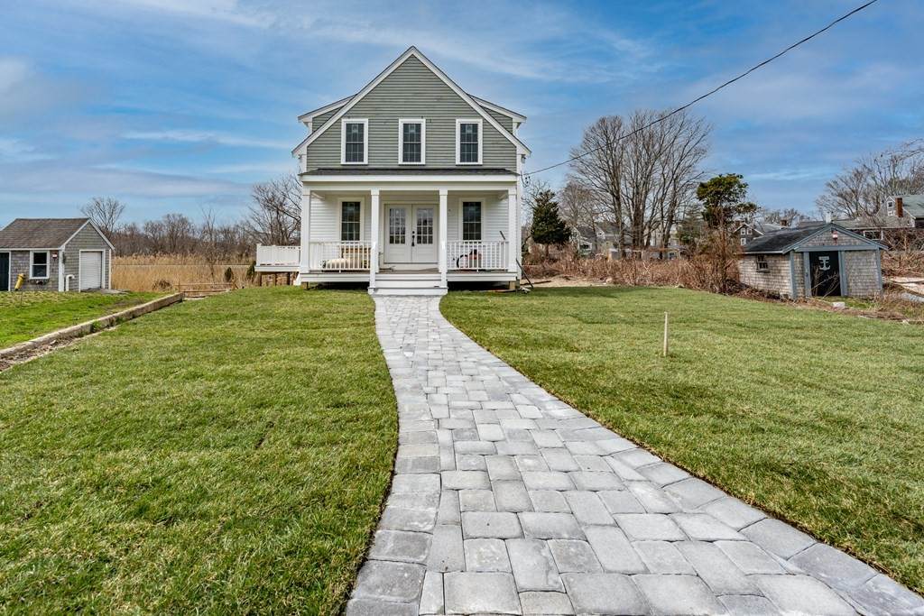 17 Dewey Ave - Photo 1