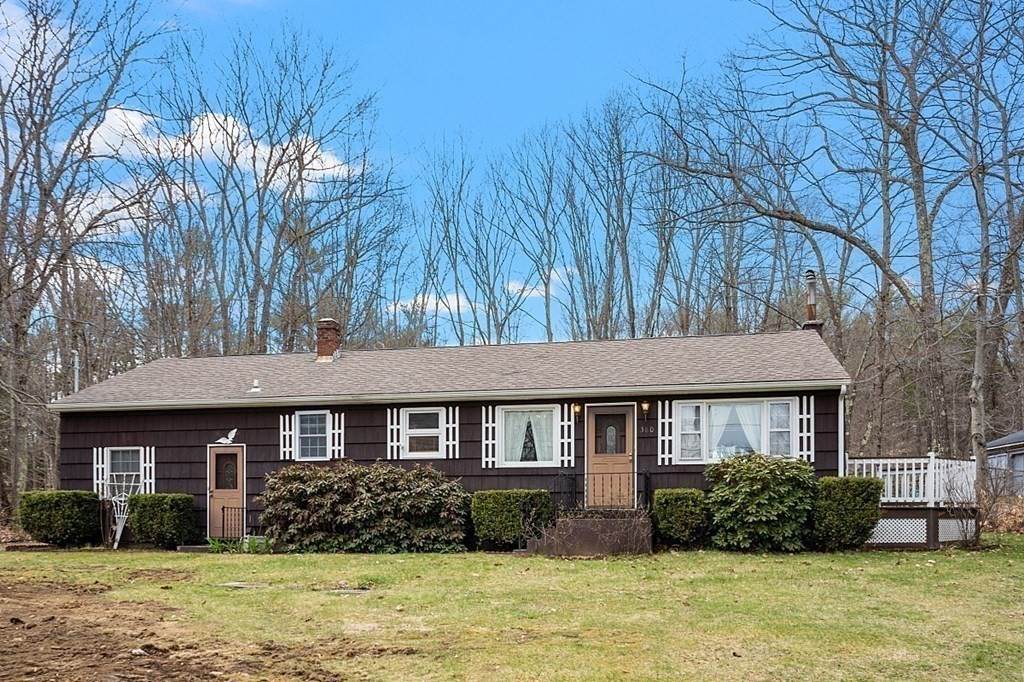 380 Maple St - Photo 1