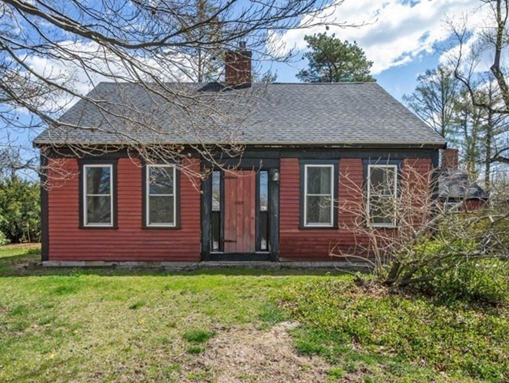 1305 Main St - Photo 1