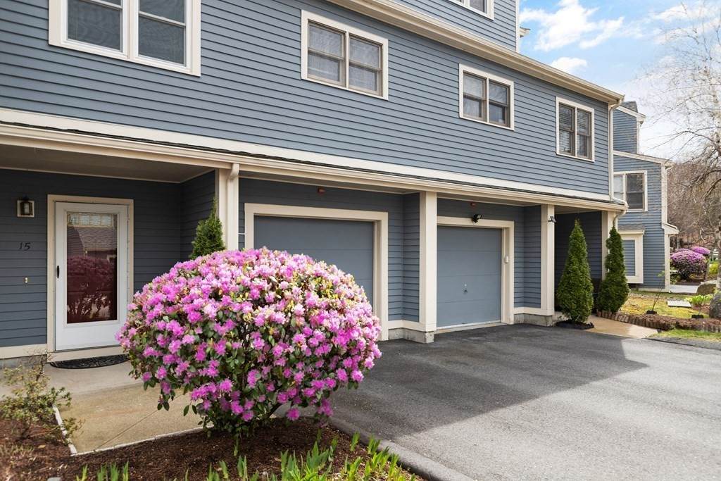 15 Oak Leaf Way - Photo 1