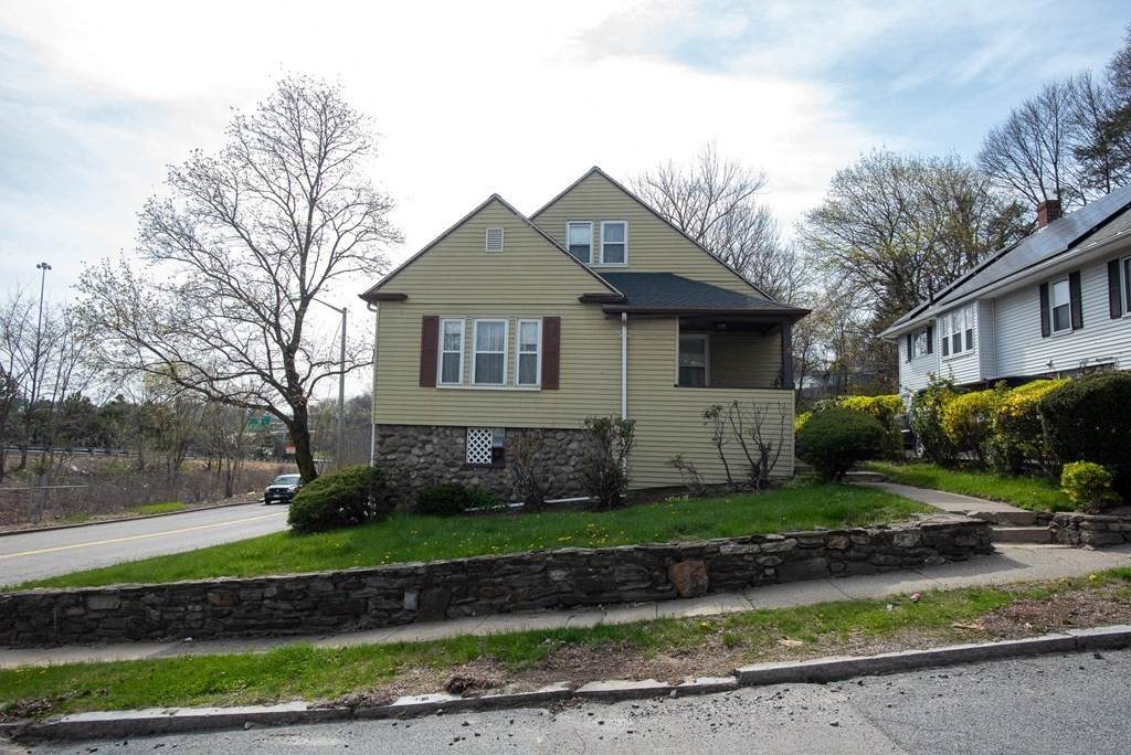 8 Merton Rd - Photo 1