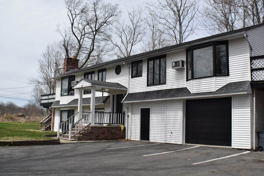 12 Herrick Ln - Photo 1