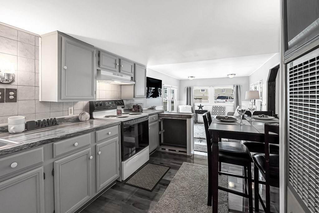 229 Miller Street - Photo 1
