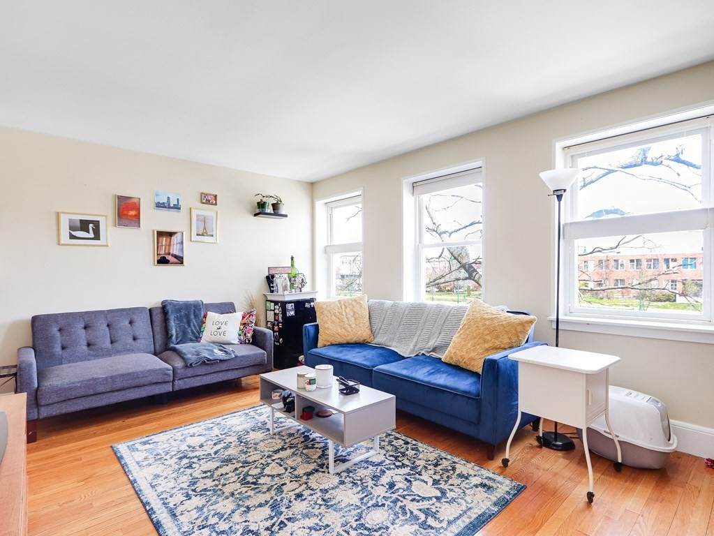 463 Arborway - Photo 1