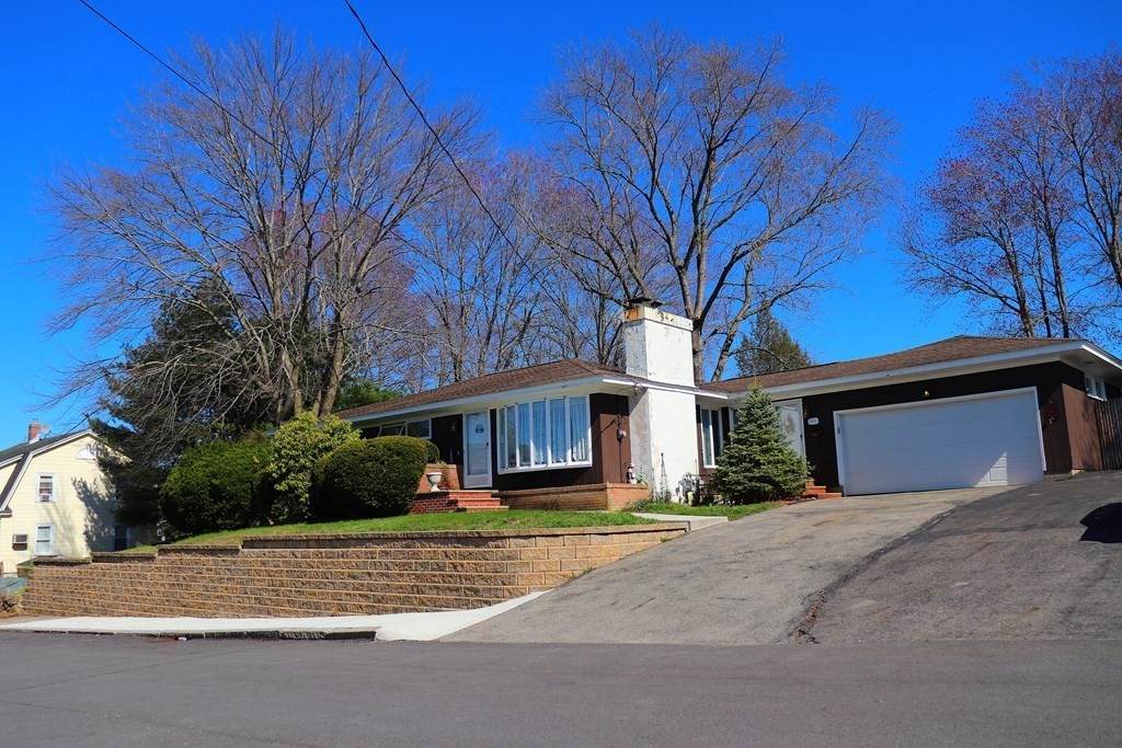102 Farley Street - Photo 1