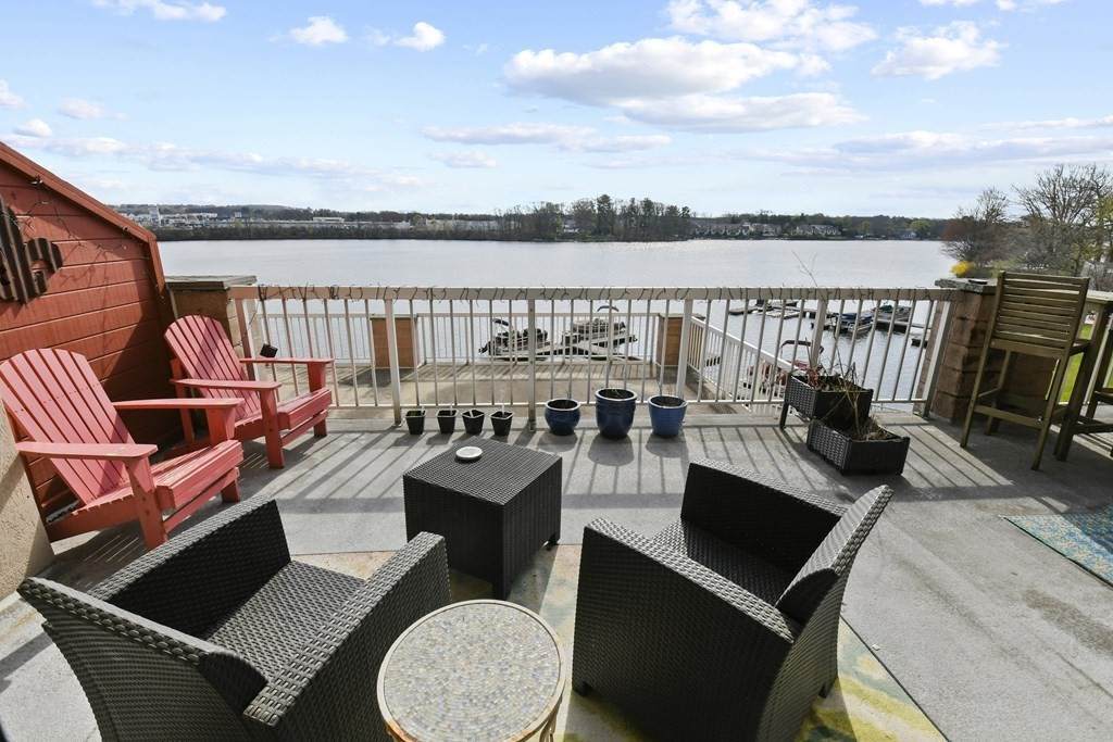 65 Lake Ave - Photo 1