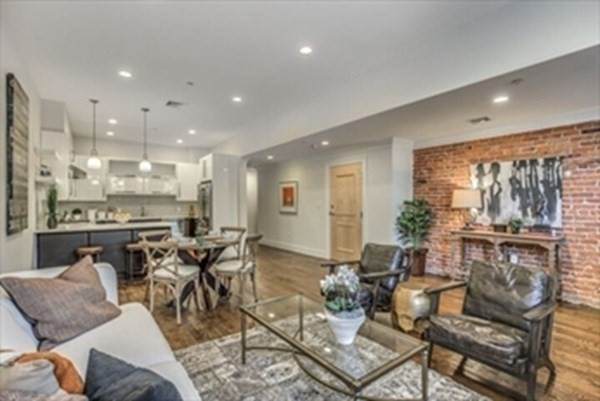 1471 Beacon Street - Photo 1