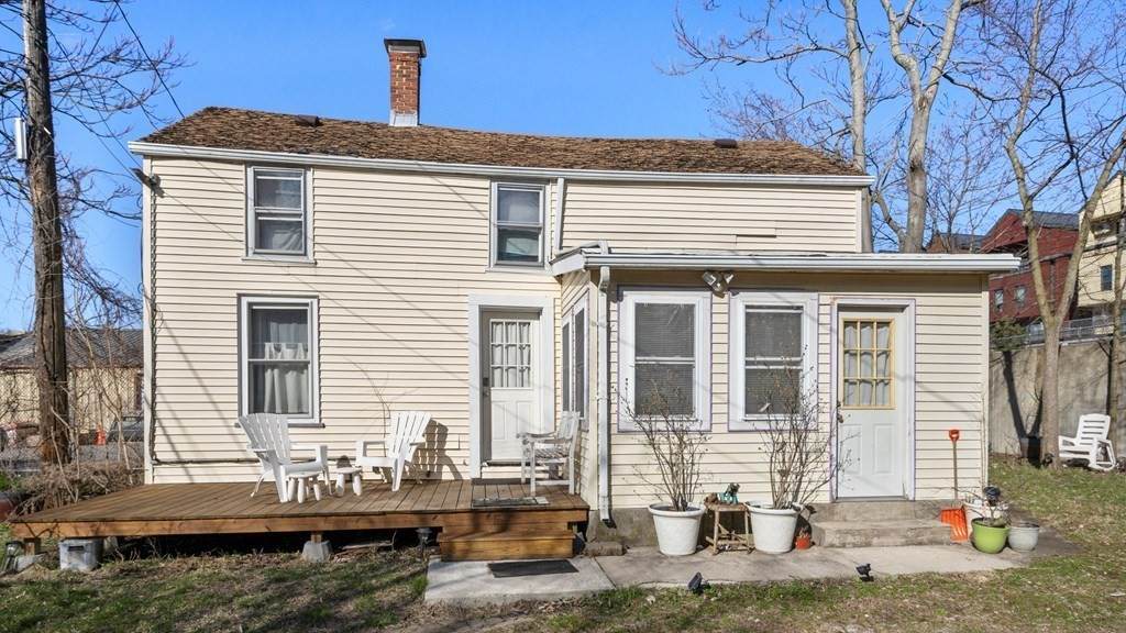 3884 Washington St - Photo 1