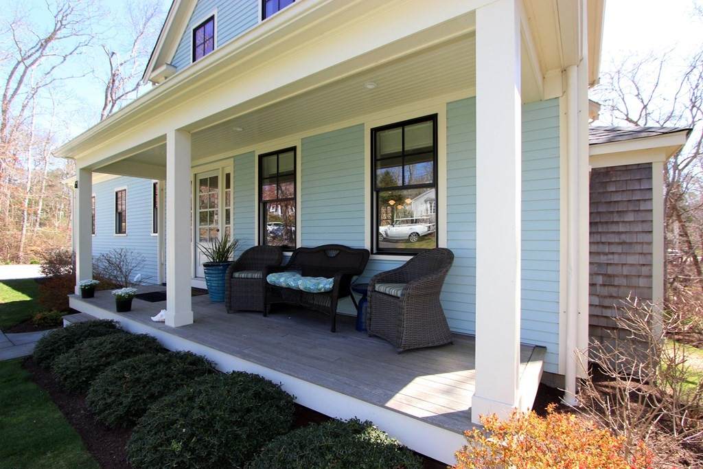 61 Lovers Ln - Photo 1