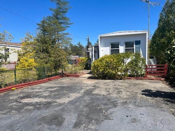 300 Nathan Ellis Highway - Photo 1