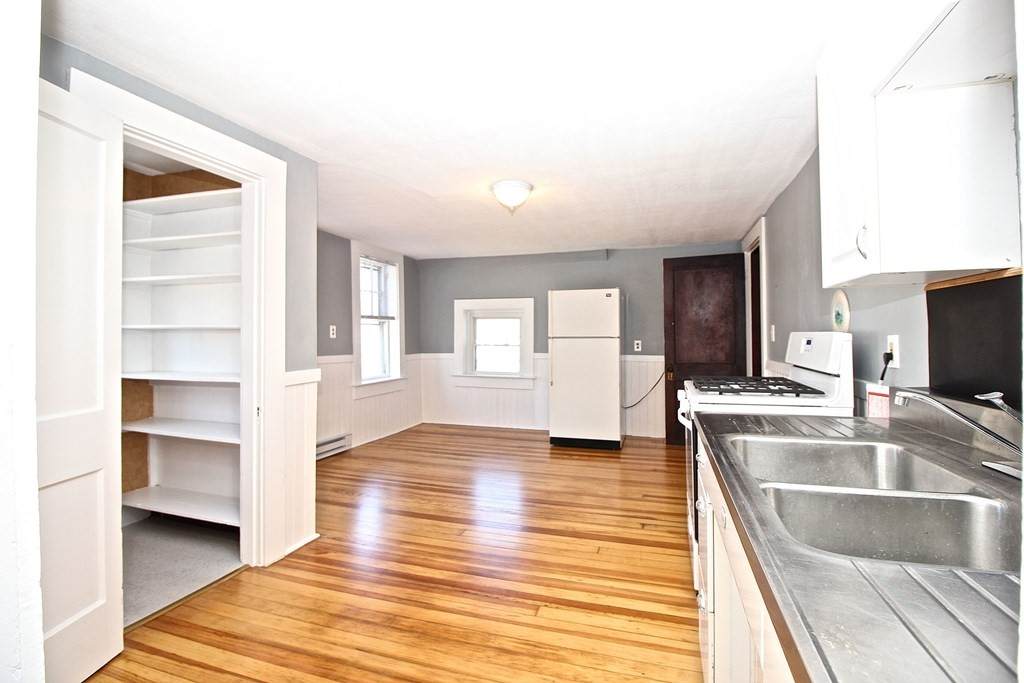 300 Tremont St - Photo 1